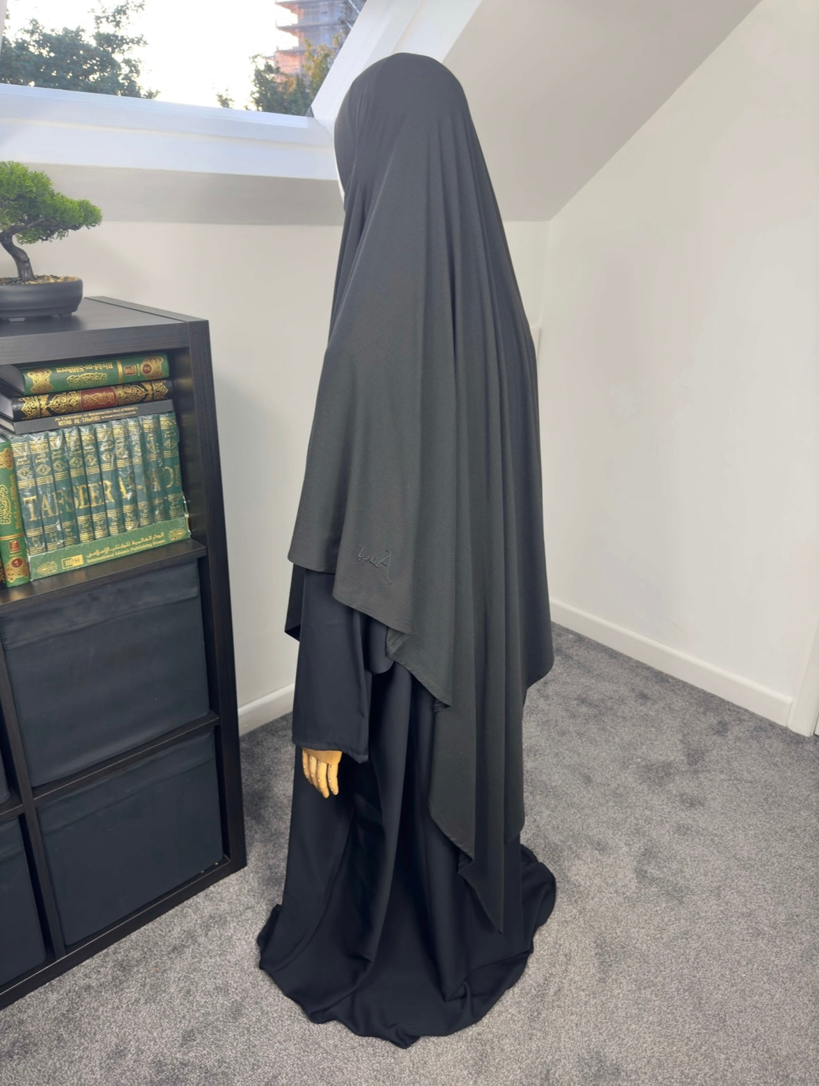 Raven veil
