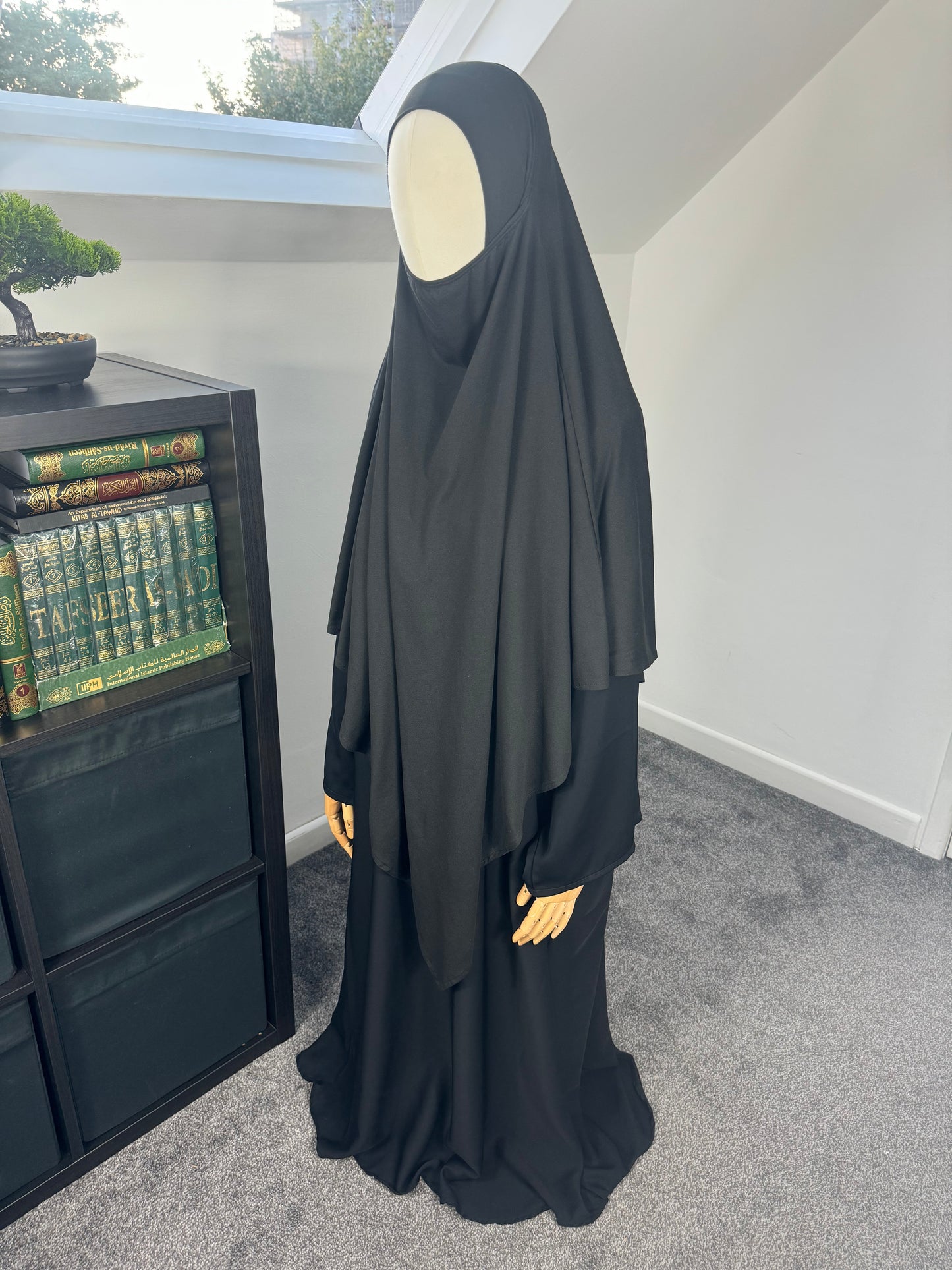 Raven veil